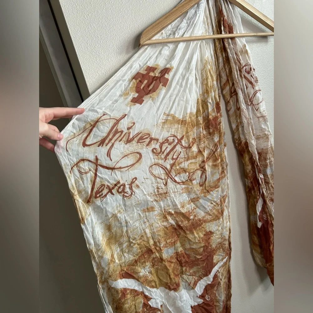 University of Texas Longhorns Austin Apparel Scarf Or Wall Tapestry White Brown